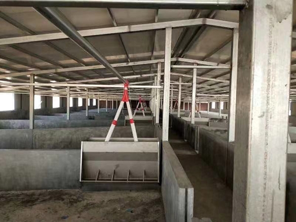 自動喂料機有幾部分組成