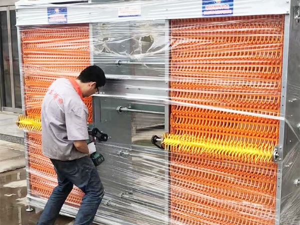 撿蛋機(jī)組裝中